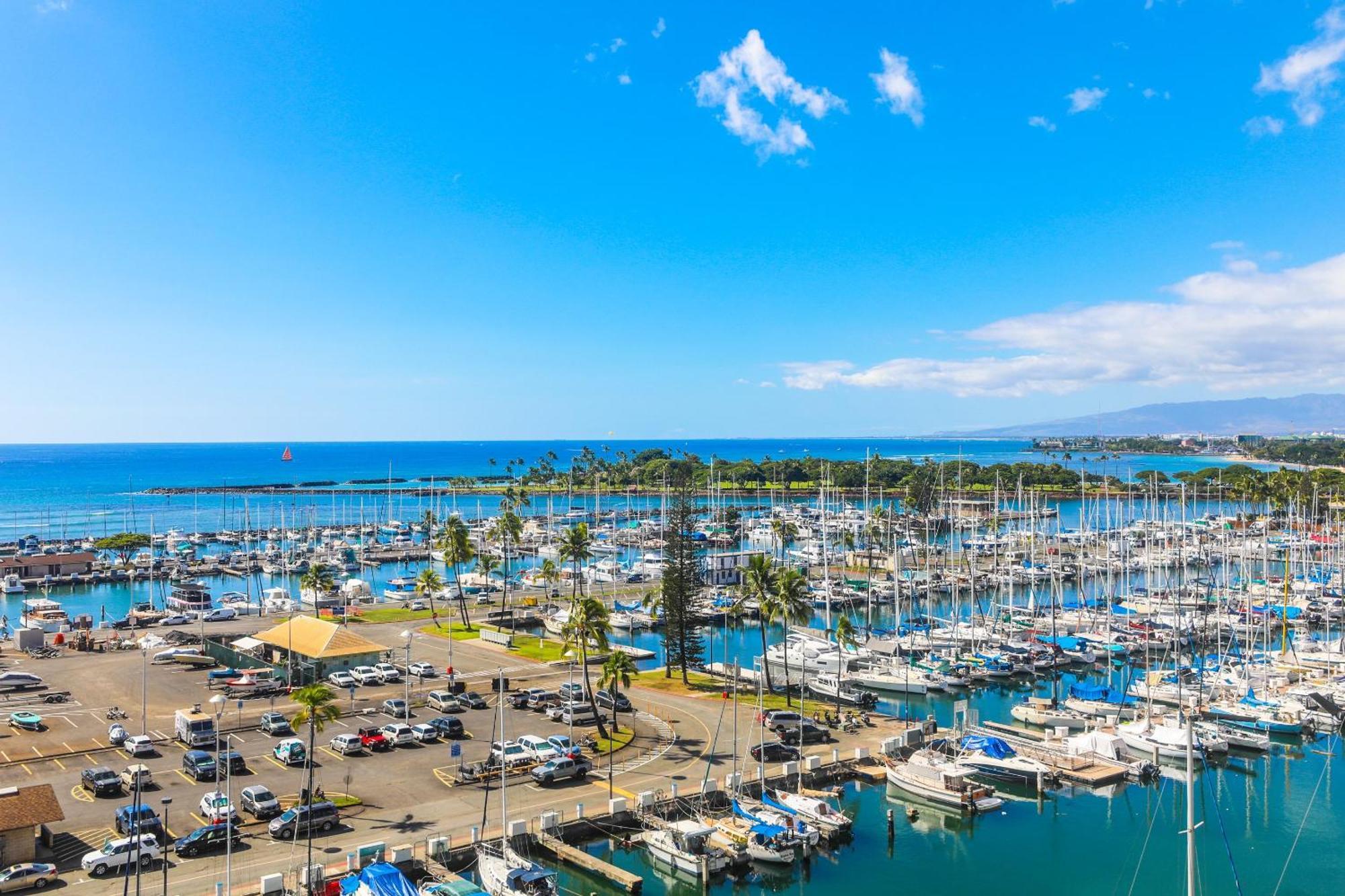 Ilikai Tower 943 Yacht Harbor View 2br Honolulu
