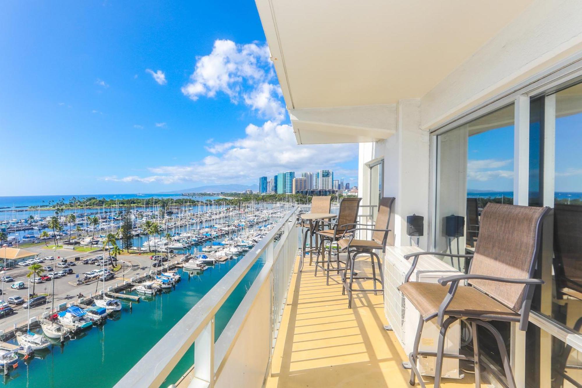 Apartment Ilikai Tower 943 Yacht Harbor View 2br